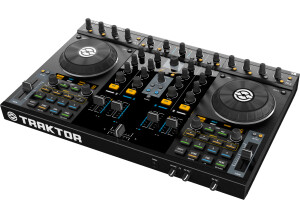Native Instruments Traktor Kontrol S4 (28867)
