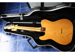 Fender Select Carved Maple Top Telecaster - Amber