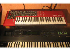 Nord Lead 4 00