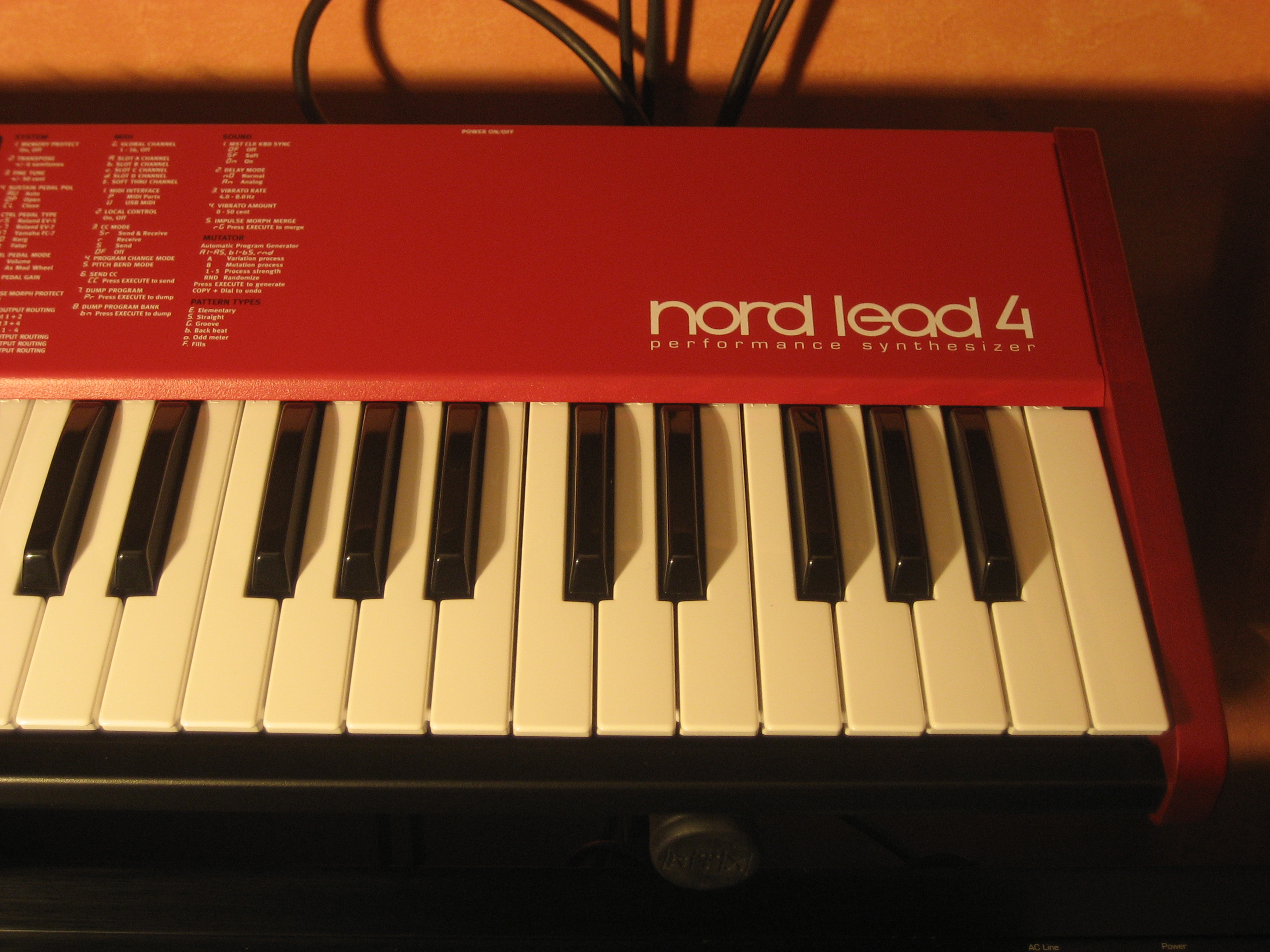 Clavia Nord Lead 4
