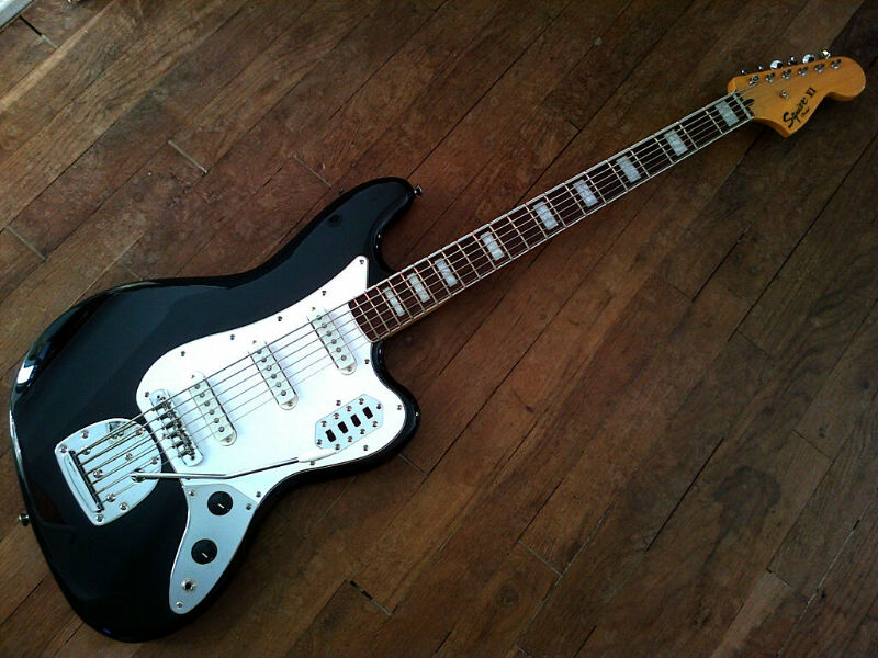 Squier Vintage Modified Bass VI