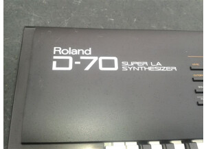 Roland D-70 (26260)