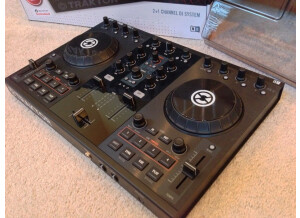 Native Instruments Traktor Kontrol S2 (98087)