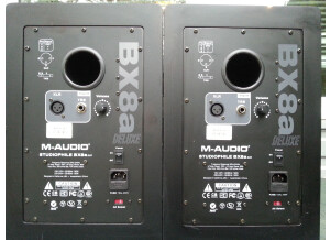 M-Audio BX8a Deluxe (15900)