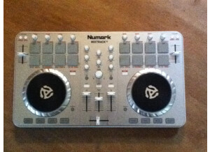 Numark Mixtrack II (76671)