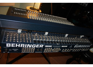 Behringer MX8000