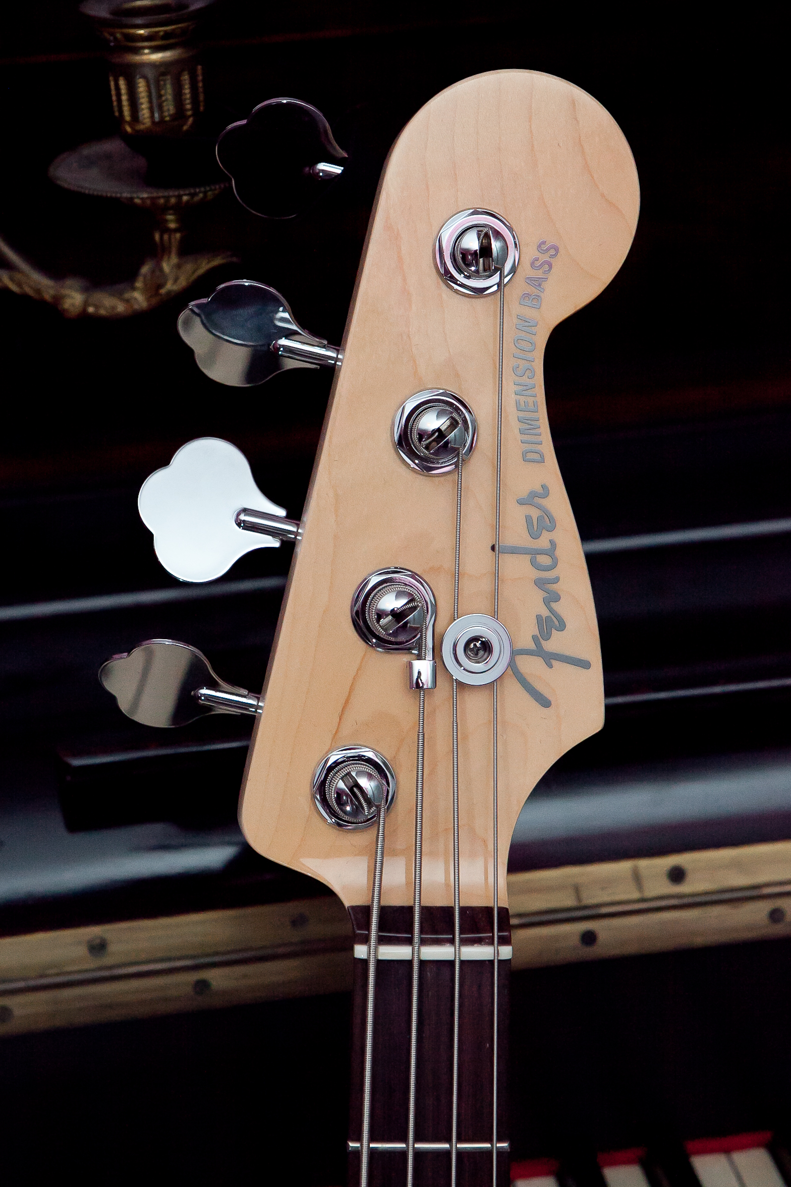 Fender American Deluxe Dimension Bass IV
