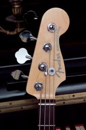 Fender American Deluxe Dimension Bass IV Fender American Deluxe Dimension Bass IV