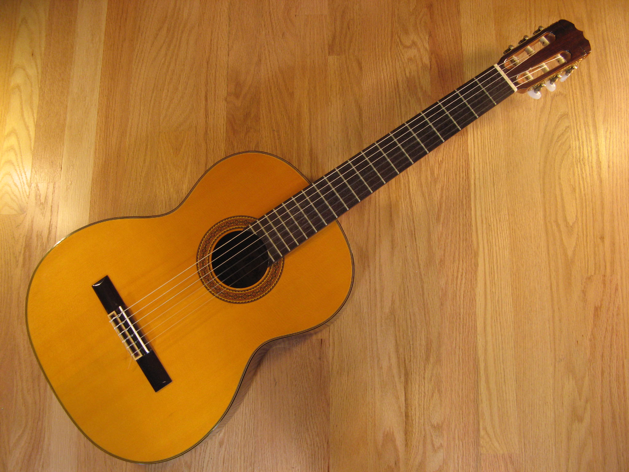 Takamine C128 