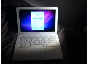 Apple MacBook Core 2 Duo 2 GHz 2Go RAM 80Go HDD (30084)