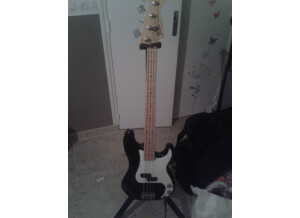 Fender Standard Precision Bass - Black Rosewood