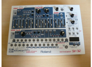 Roland SH-32 (53508)