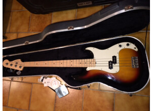 Fender American Series - Precision Bass Rw 3-Clr-Sb