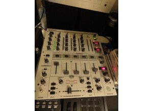 Behringer DJX700 (23979)