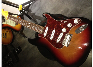 Fender John Mayer Stratocaster - 3-color Sunburst