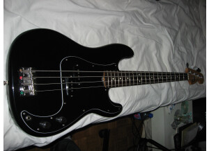 Fender Standard Precision Bass - Black Rosewood