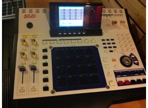 Akai MPC4000 (10585)