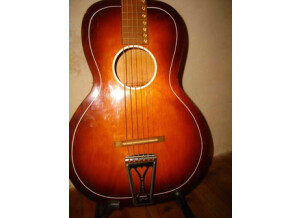 Harmony (String Instruments) Ancienne Guitare vintage hawaïenne 1940 parlor Made in Chicago USA.