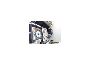 Behringer DJX700 (90461)