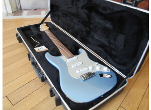 Fender FSR 2012 American Deluxe Stratocaster - Ice Blue Metallic
