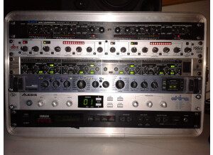 Behringer Multicom Pro MDX4400 (23985)