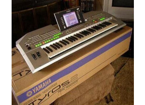 Keyboards / Home Studio Yamaha Tyros 2 Piano Keyboard Sinth