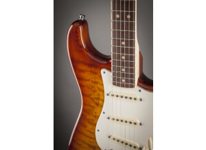 FENDER SELECT STRATOCASTER EXOTIC MAPLE QUILT 6