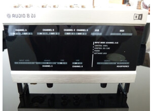 Native Instruments Audio 8 DJ (51018)