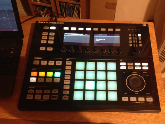 Native Instruments Maschine Studio et Maschine 2.0