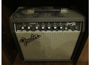 Fender FM 15R (94247)