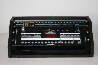 Future Retro Mobius