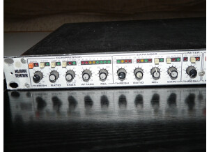 Klark Teknik DN 504 (49782)