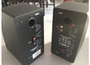 M-Audio AV 20