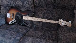 Fender Standard Jazz Bass (2009-2018)