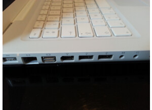 Apple MacBook - 2,13 GHz - 13 pouces (37927)