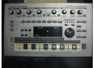 Roland MC-303 (52259)