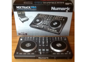 Numark Mixtrack Pro (26000)