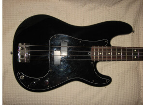 Fender Standard Precision Bass - Black Rosewood