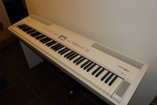 Roland FP-80
