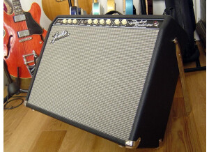 Fender Custom Series - Vibrolux Reverb 7799