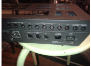 Roland R-8 (23810)
