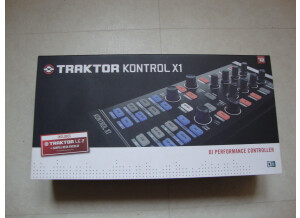 Native Instruments Traktor Kontrol X1 (73760)