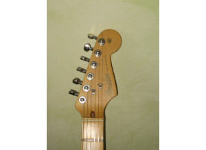Fender Highway One Stratocaster - Sapphire Blue Maple