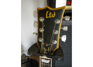 LTD EC-256 - Aged Vintage Black (72307)