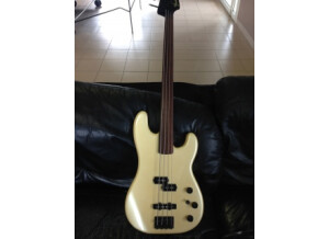 Fender Jazz Bass Special Fretless (41691)