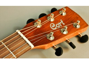 Cort earth mini f op