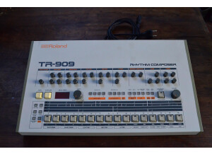 Roland TR-909 (52014)