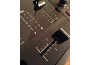 Native Instruments Traktor Kontrol S2 (96527)