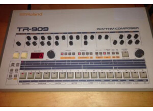 Roland TR-909 (52174)