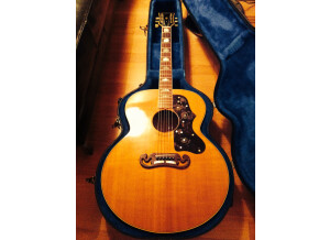 Gibson J-200 Studio - Antique Natural (70937)